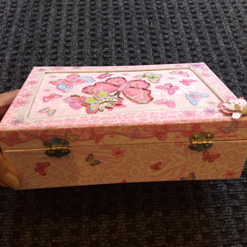 Jewelry Box - Picture 2 of 4